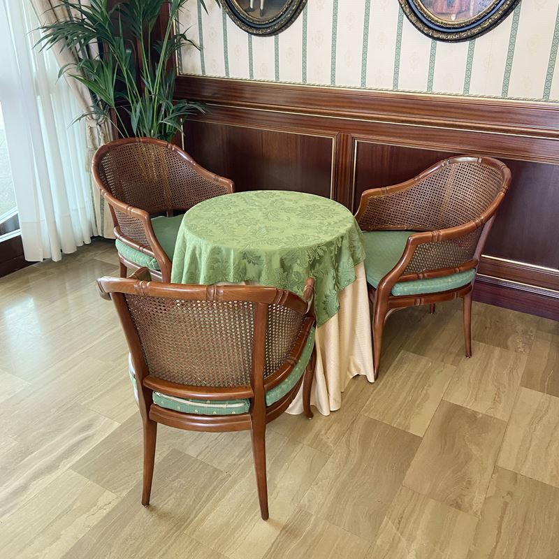 Tre poltrone in faggio  (Italia, XX sec.)  - Asta Gli Arredi del Grand Hotel Bristol sul Lago Maggiore - San Luca Casa d'Aste