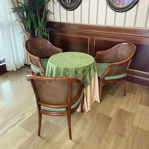 Tre poltrone in faggio