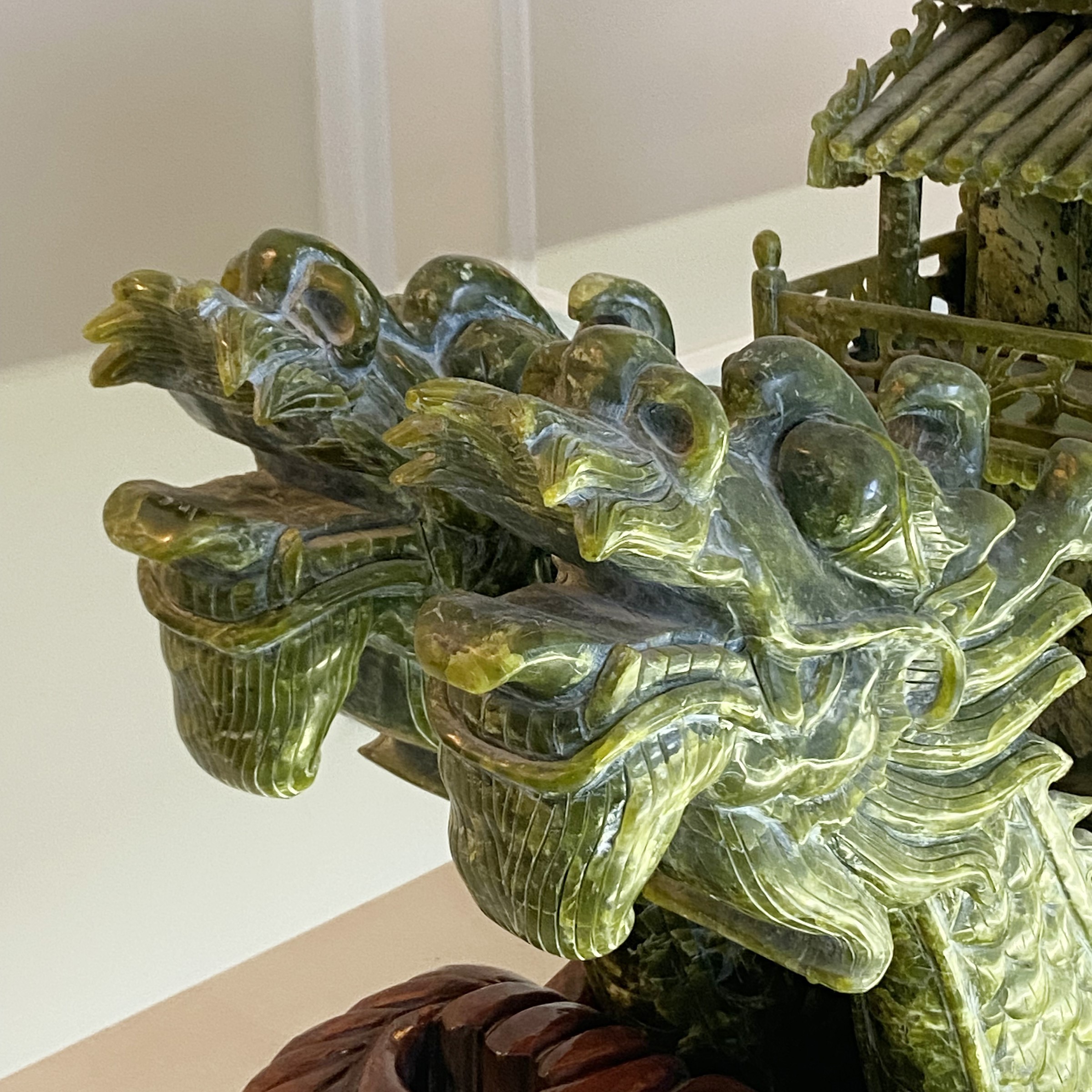 Grande scultura in giada