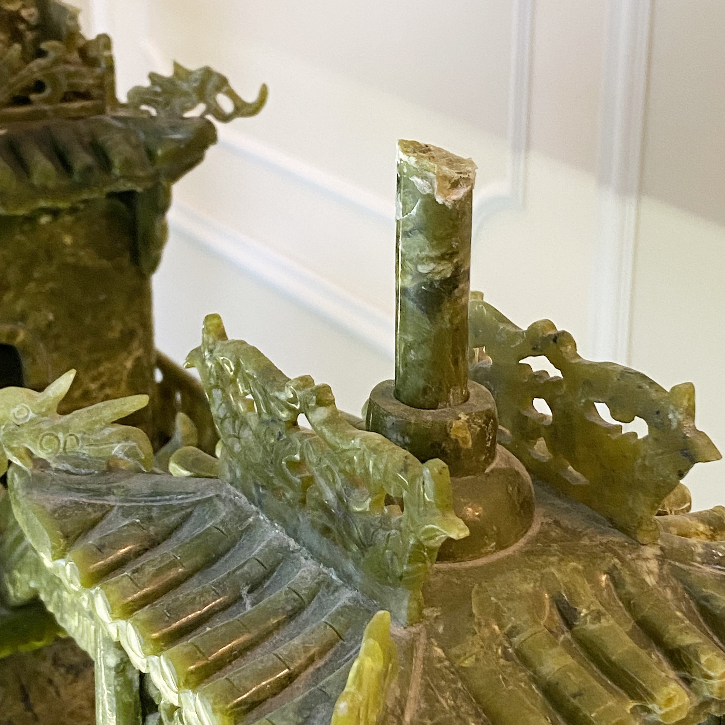 Grande scultura in giada