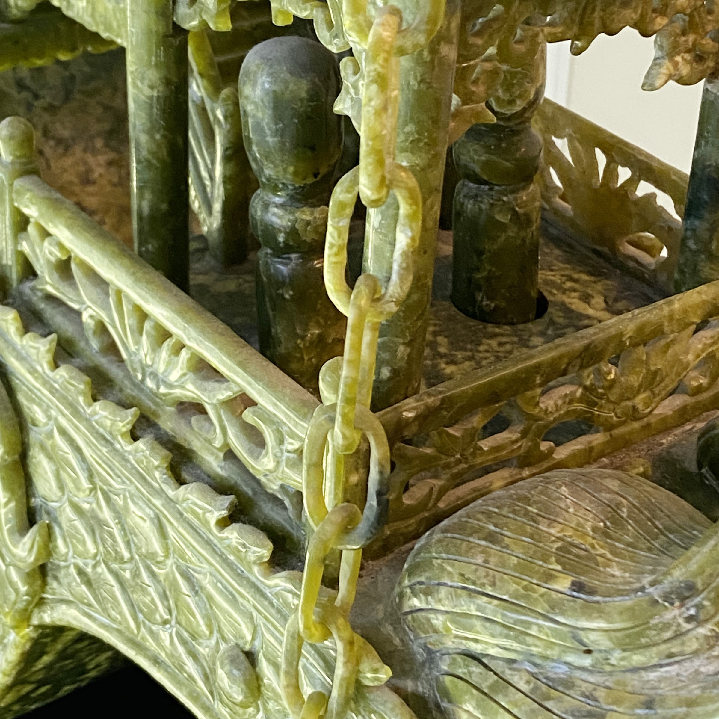 Grande scultura in giada