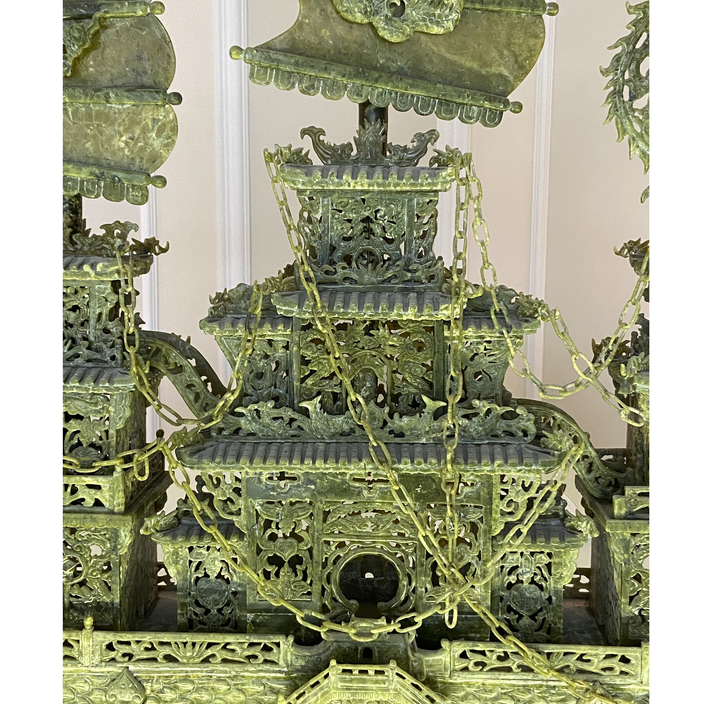 Grande scultura in giada