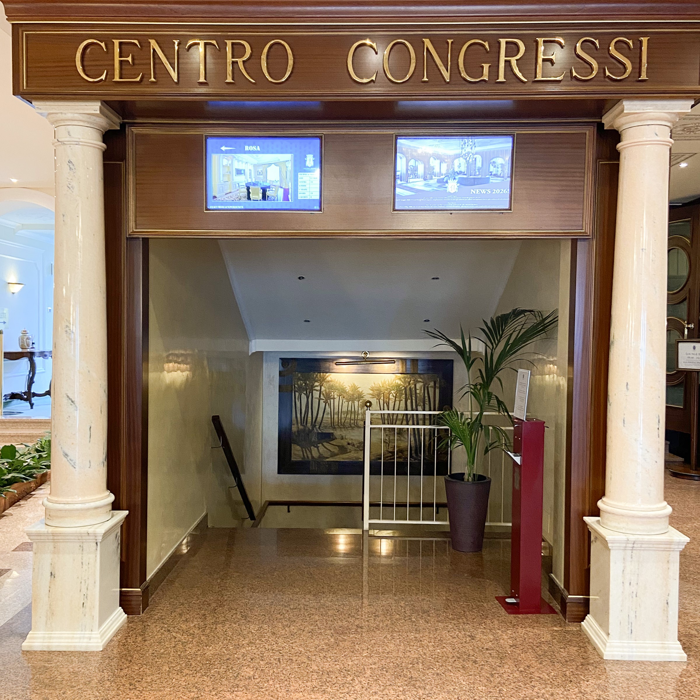 Coppia di Colonne in Marmo di Candoglia