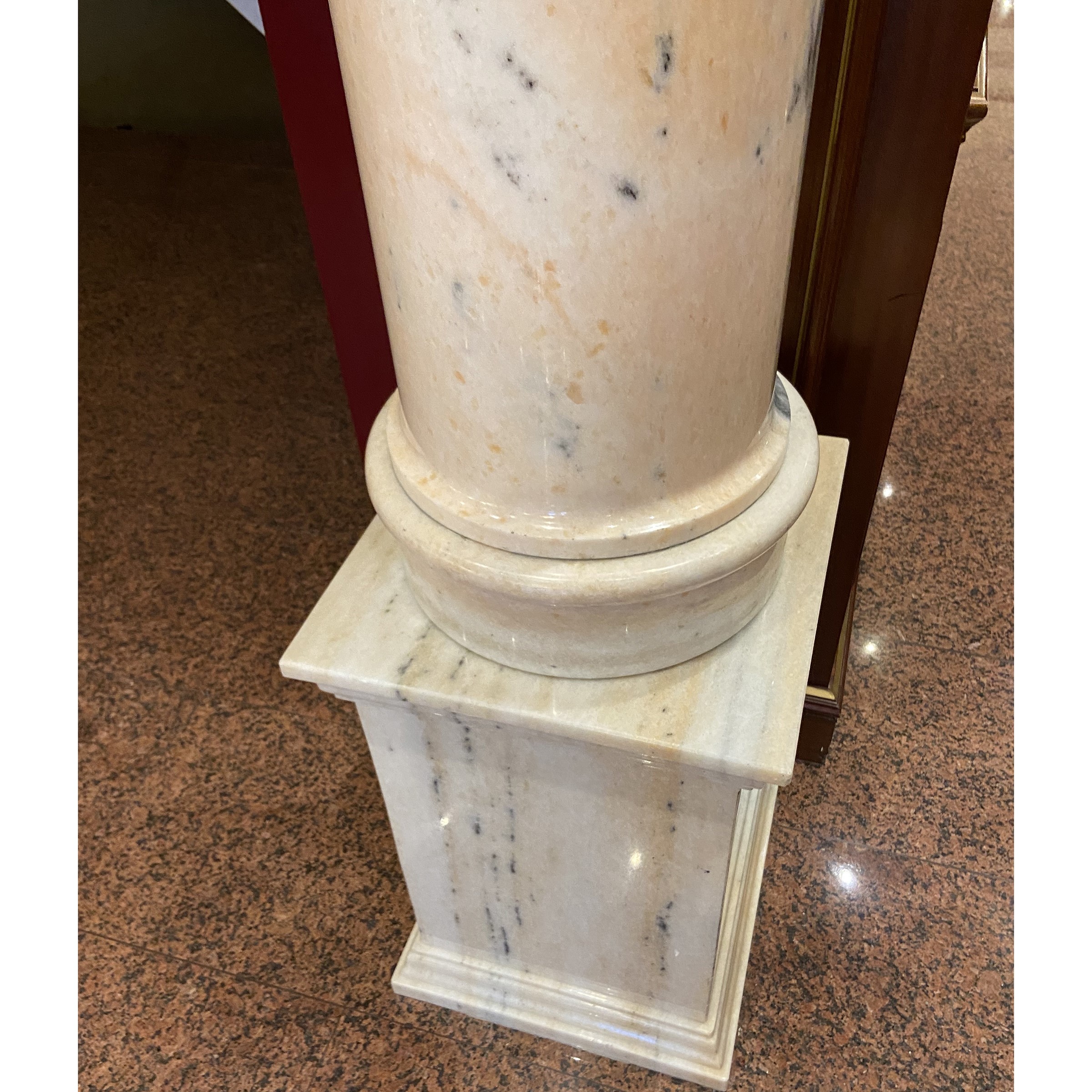 Coppia di Colonne in Marmo di Candoglia