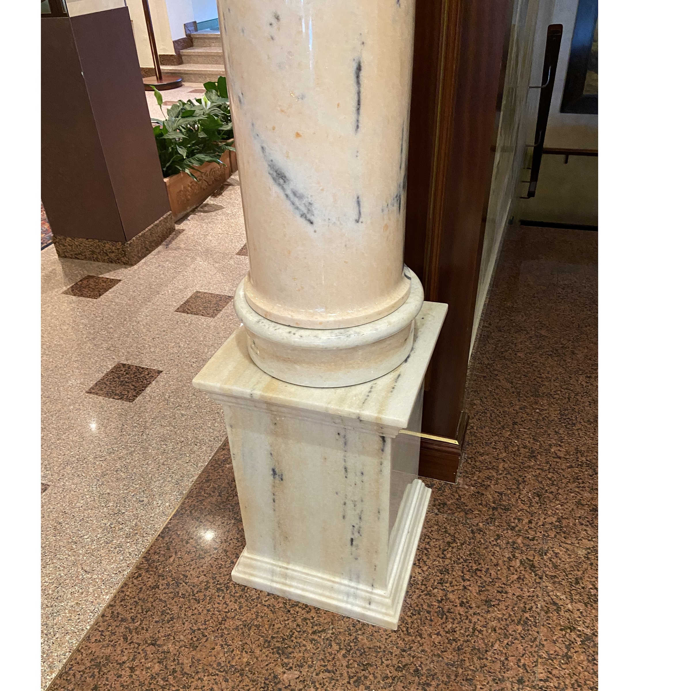 Coppia di Colonne in Marmo di Candoglia