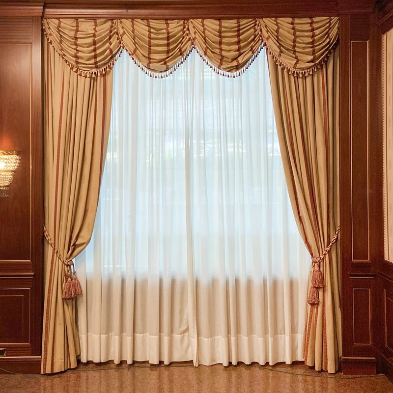 Tendaggio completo  (Italia, XX sec.)  - Asta Gli Arredi del Grand Hotel Bristol sul Lago Maggiore - San Luca Casa d'Aste