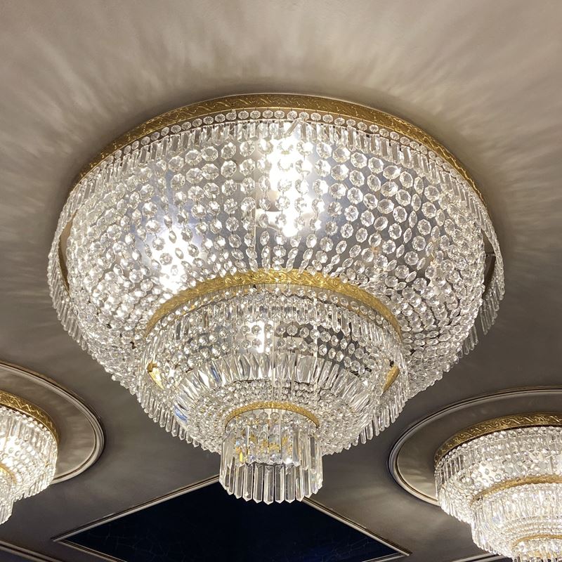 Plafoniera in bronzo dorato  (Italia, XX sec.)  - Asta Gli Arredi del Grand Hotel Bristol sul Lago Maggiore - San Luca Casa d'Aste