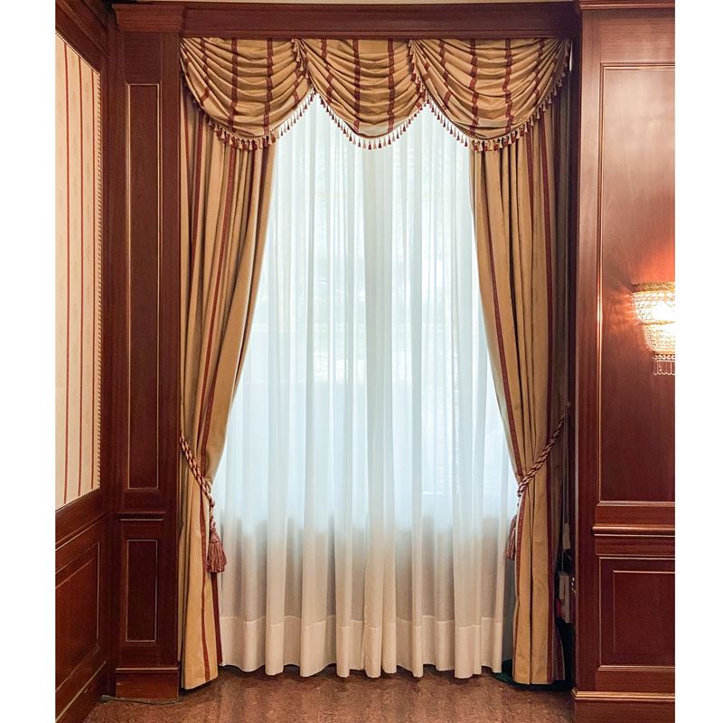 Tendaggio completo  (Italia, XX sec.)  - Asta Gli Arredi del Grand Hotel Bristol sul Lago Maggiore - San Luca Casa d'Aste