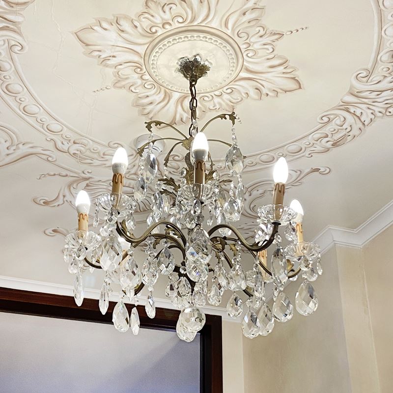 Lampadario a otto luci  (Italia, XX sec.)  - Asta Gli Arredi del Grand Hotel Bristol sul Lago Maggiore - San Luca Casa d'Aste