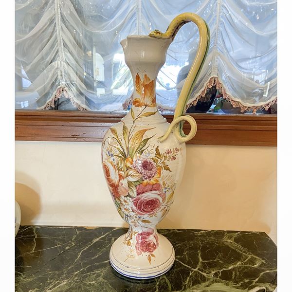 Vaso in ceramica bianca
