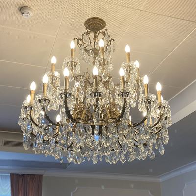 Grande Lampadario a 27 Luci