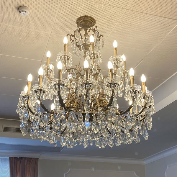 Grande lampadario a 27 luci