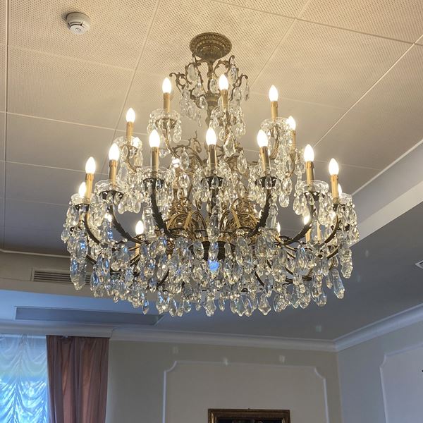 Grande lampadario a 27 luci