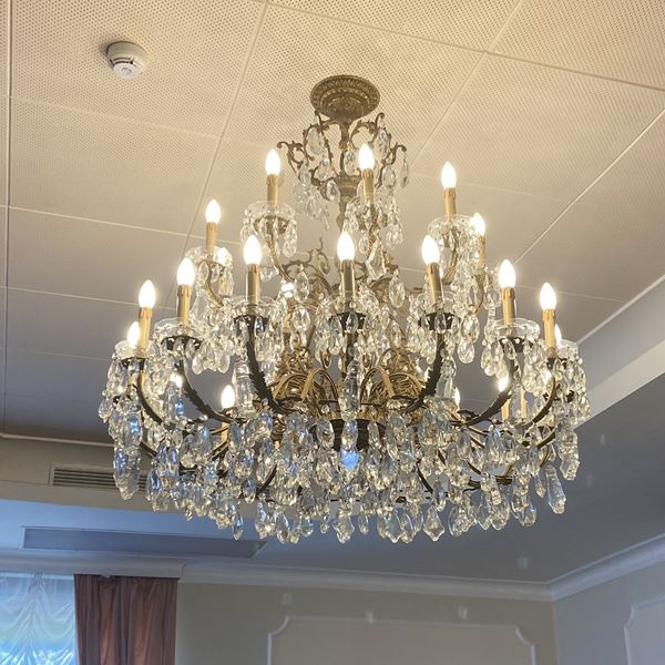 Grande lampadario a 27 luci