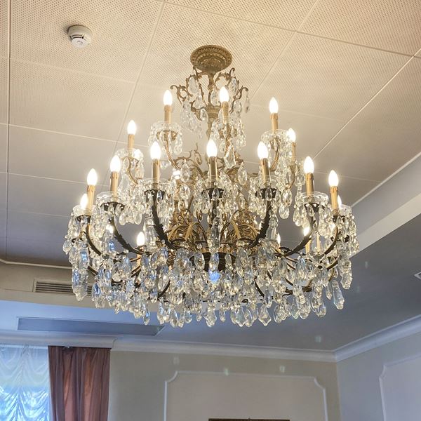 Grande lampadario a 27 luci