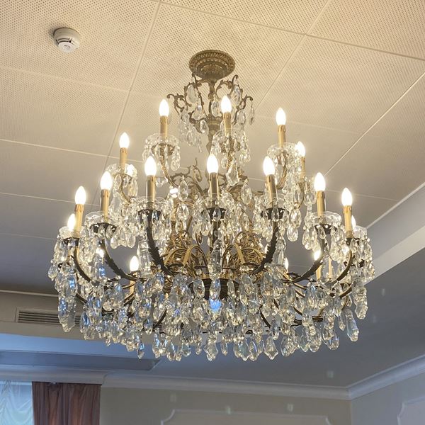 Grande lampadario a 27 luci