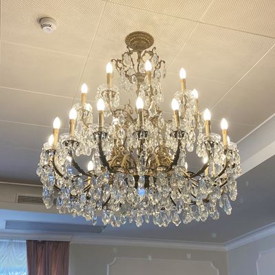 Grande Lampadario a 27 Luci