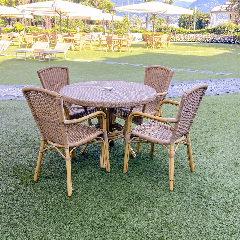 Set da giardino (5)  (Italia, XX sec.)  - Asta Gli Arredi del Grand Hotel Bristol sul Lago Maggiore - San Luca Casa d'Aste
