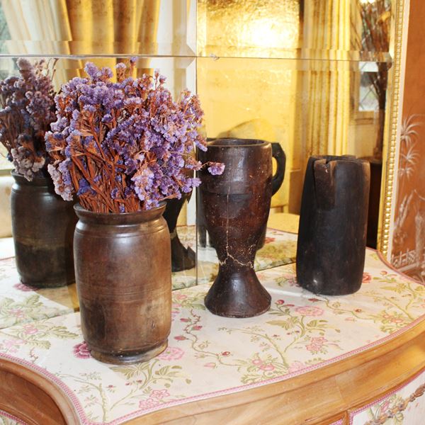 Tre contenitori in legno