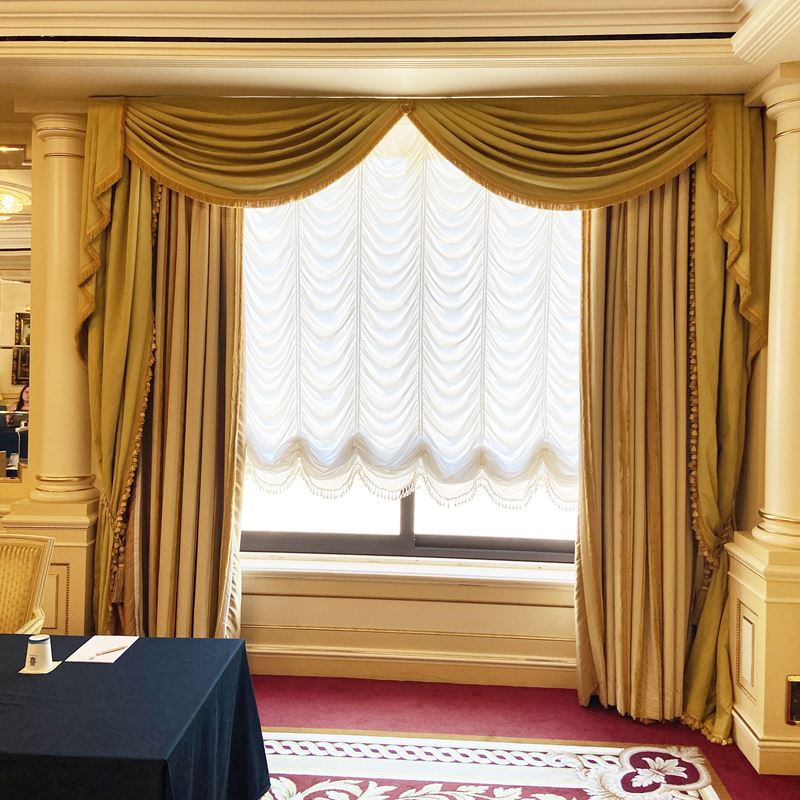 Tendaggio completo  (Italia, XX sec.)  - Asta Gli Arredi del Grand Hotel Bristol sul Lago Maggiore - San Luca Casa d'Aste