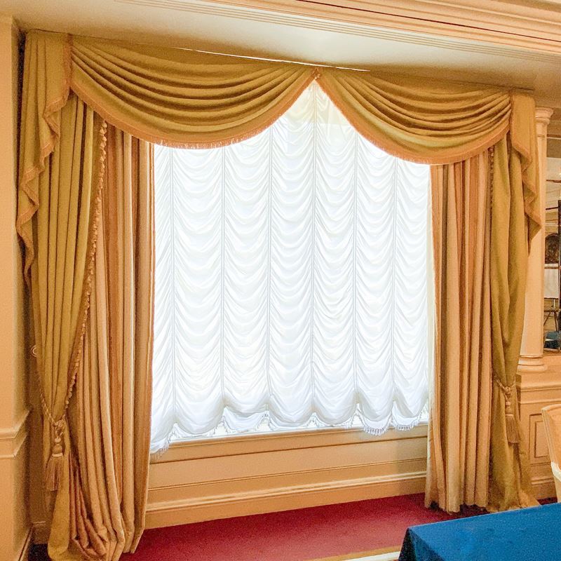 Tendaggio completo  (Italia, XX sec.)  - Asta Gli Arredi del Grand Hotel Bristol sul Lago Maggiore - San Luca Casa d'Aste