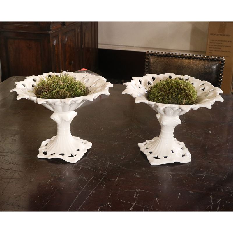 Coppia di centrotavola in ceramica  (Nove, Bassano XX sec.)  - Asta Gli Arredi di Villa "Le Marchesane" - San Luca Casa d'Aste