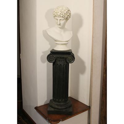 Testa in Biscuit Raffigurante Antinoo