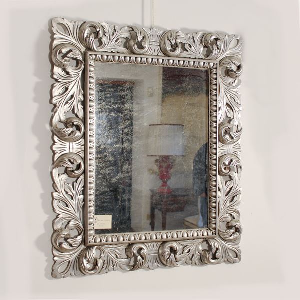 ♦ Specchiera in legno argentato