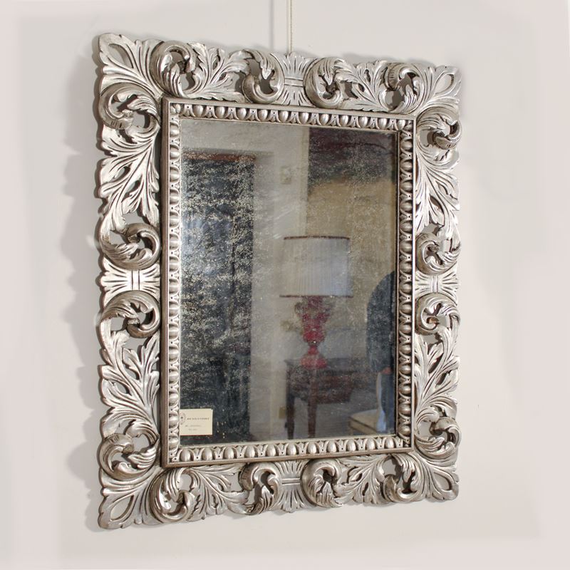 ♦ Specchiera in legno argentato  (Italia, XX sec.)  - Asta Gli Arredi di Villa "Le Marchesane" - San Luca Casa d'Aste