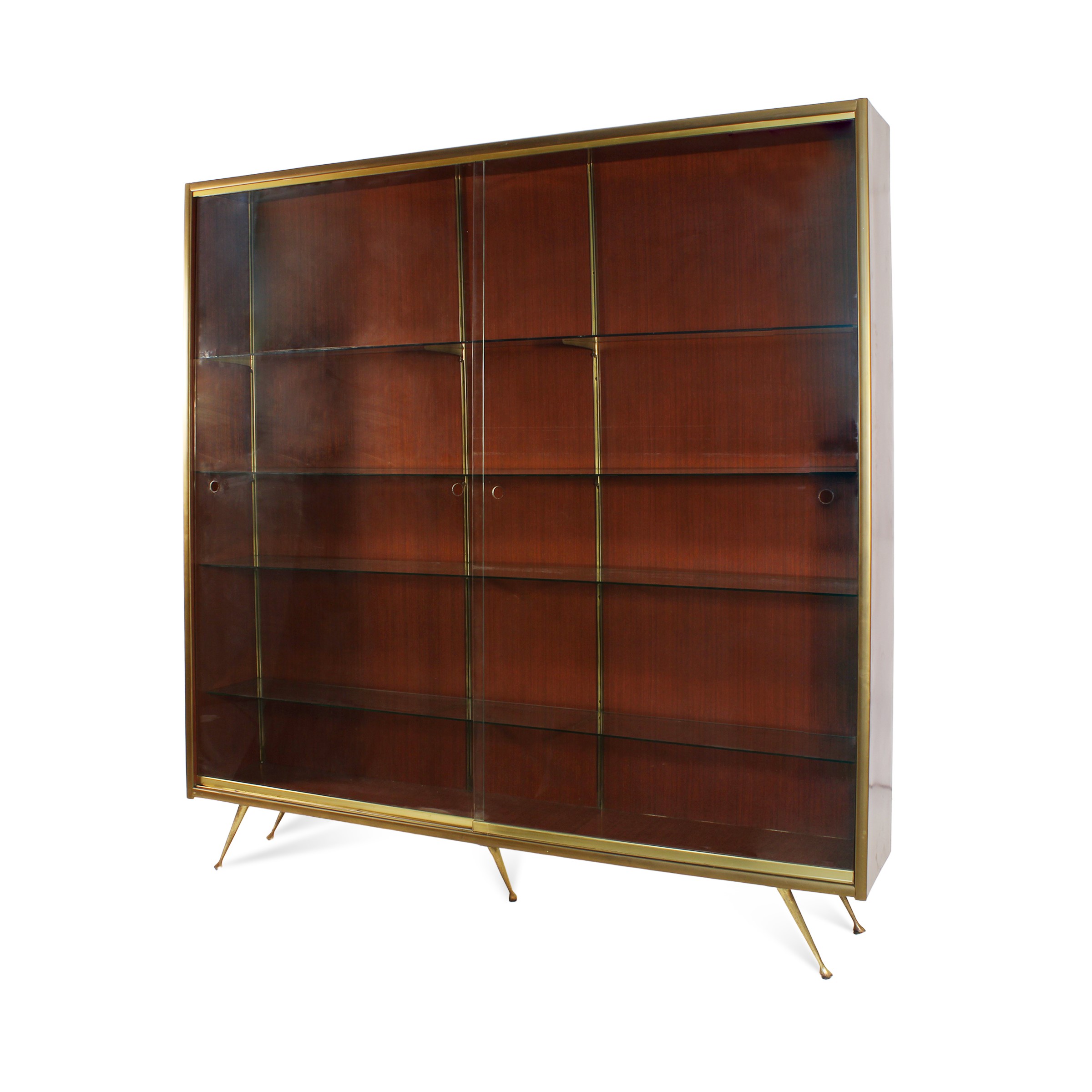 ISA Bergamo, Vetrina in ottone e masonite color mogano