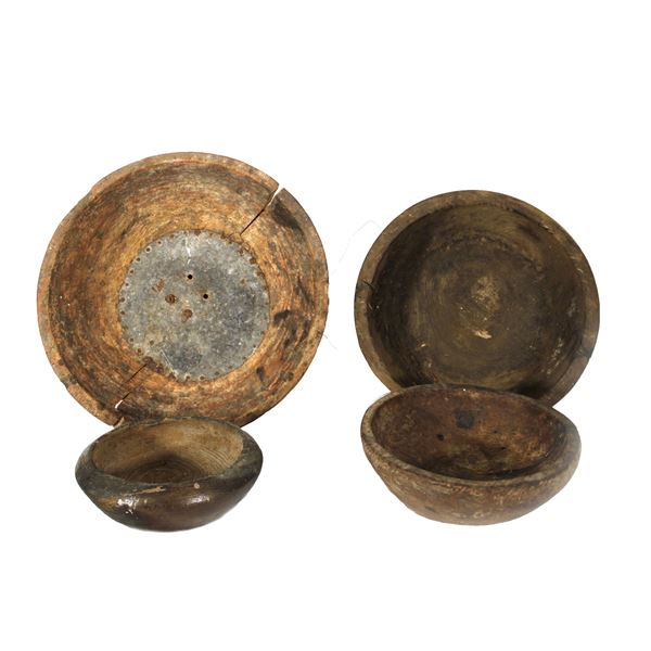 Quattro ciotole in legno