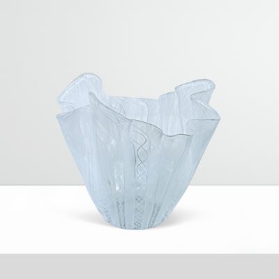 Fulvio Bianconi, Vaso a fazzoletto in vetro soffiato con reticello e filigrana