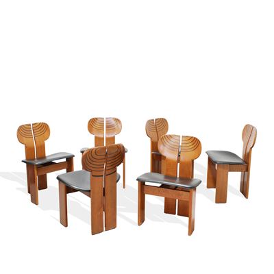 Afra e Tobia Scarpa, Sedie modello 'Africa', legno e cuoio, produzione Maxalto, Italia, 1975 circ...
