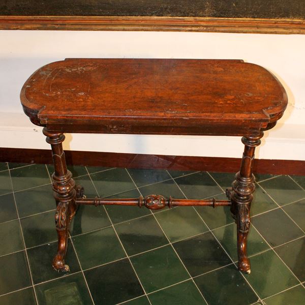 Tavolo da gioco in noce