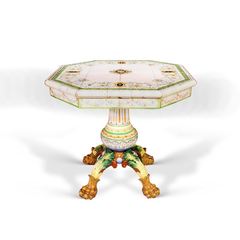 Tavolino in ceramica policroma