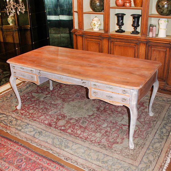 ♦ Scrivania in legno laccato e decapato
