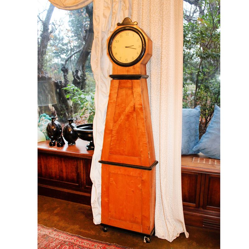 Orologio a torre in betulla  (Europa del Nord, XIX sec.)  - Asta Gli Arredi di Villa "Le Marchesane" - San Luca Casa d'Aste