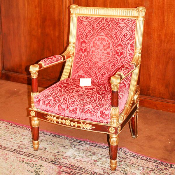 ♦ Poltrona in legno e legno dorato