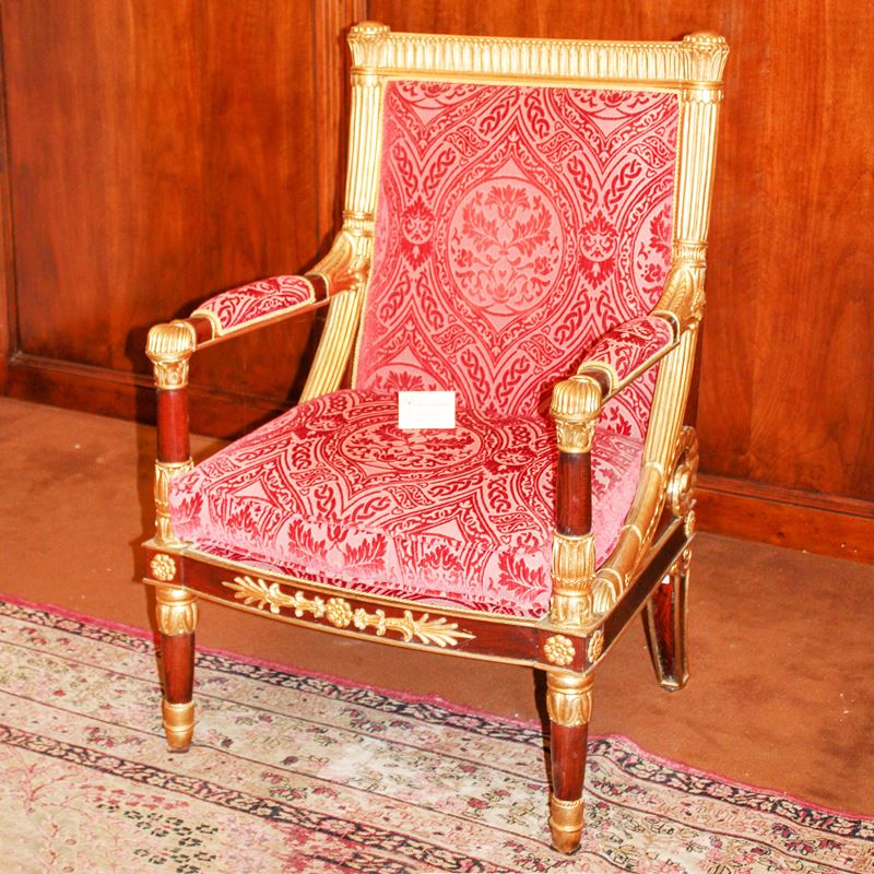 ♦ Poltrona in legno e legno dorato  (Italia, XX sec.)  - Asta Gli Arredi di Villa "Le Marchesane" - San Luca Casa d'Aste