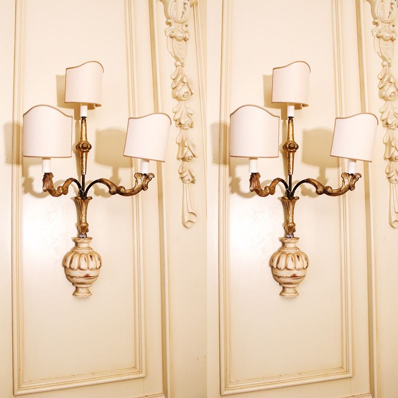 Coppia di appliques in ferro e legno  (Italia, XIX-XX sec.)  - Asta Gli Arredi di Villa "Le Marchesane" - San Luca Casa d'Aste