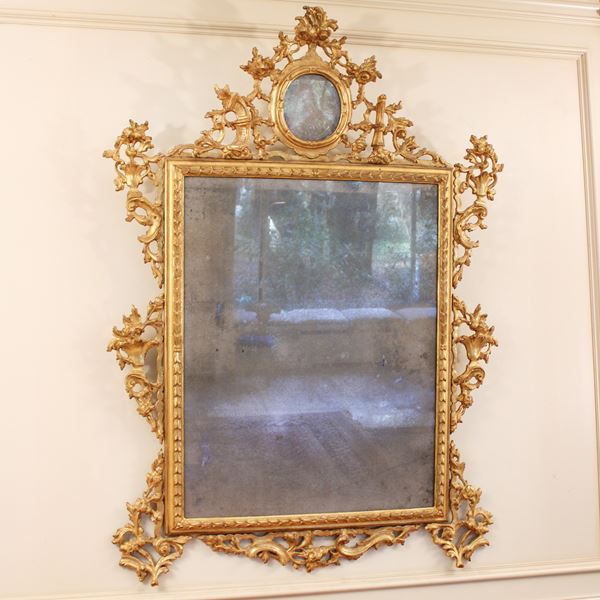 ♦ Specchiera in legno dorato