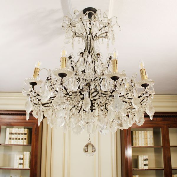 Lampadario a dieci luci in bronzo e vetro