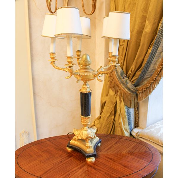 Lampada da tavolo in marmo e bronzo