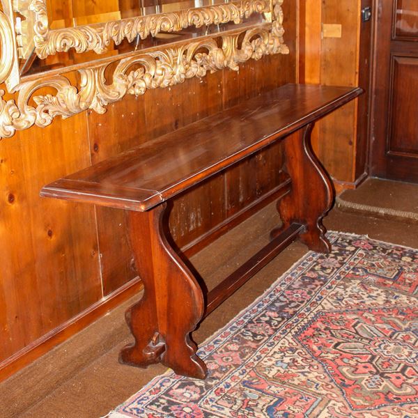 ♦ Consolle in noce