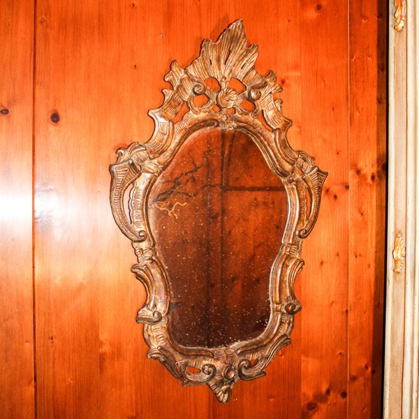 ♦ Specchiera in legno parzialmente dorato