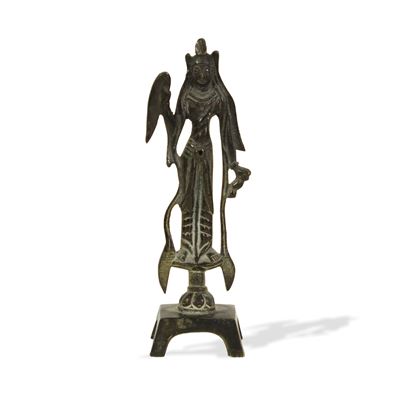 Cina, Qing (XIX-XX secolo), Bronzetto raffigurante Guanyin in stile Tang, fusione in bronzo a pat...