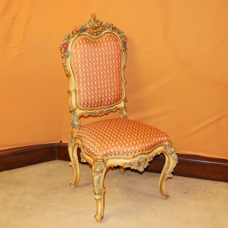 ♦ Sedia in legno laccato e dorato  (Italia, XX sec.)  - Asta Gli Arredi di Villa "Le Marchesane" - San Luca Casa d'Aste