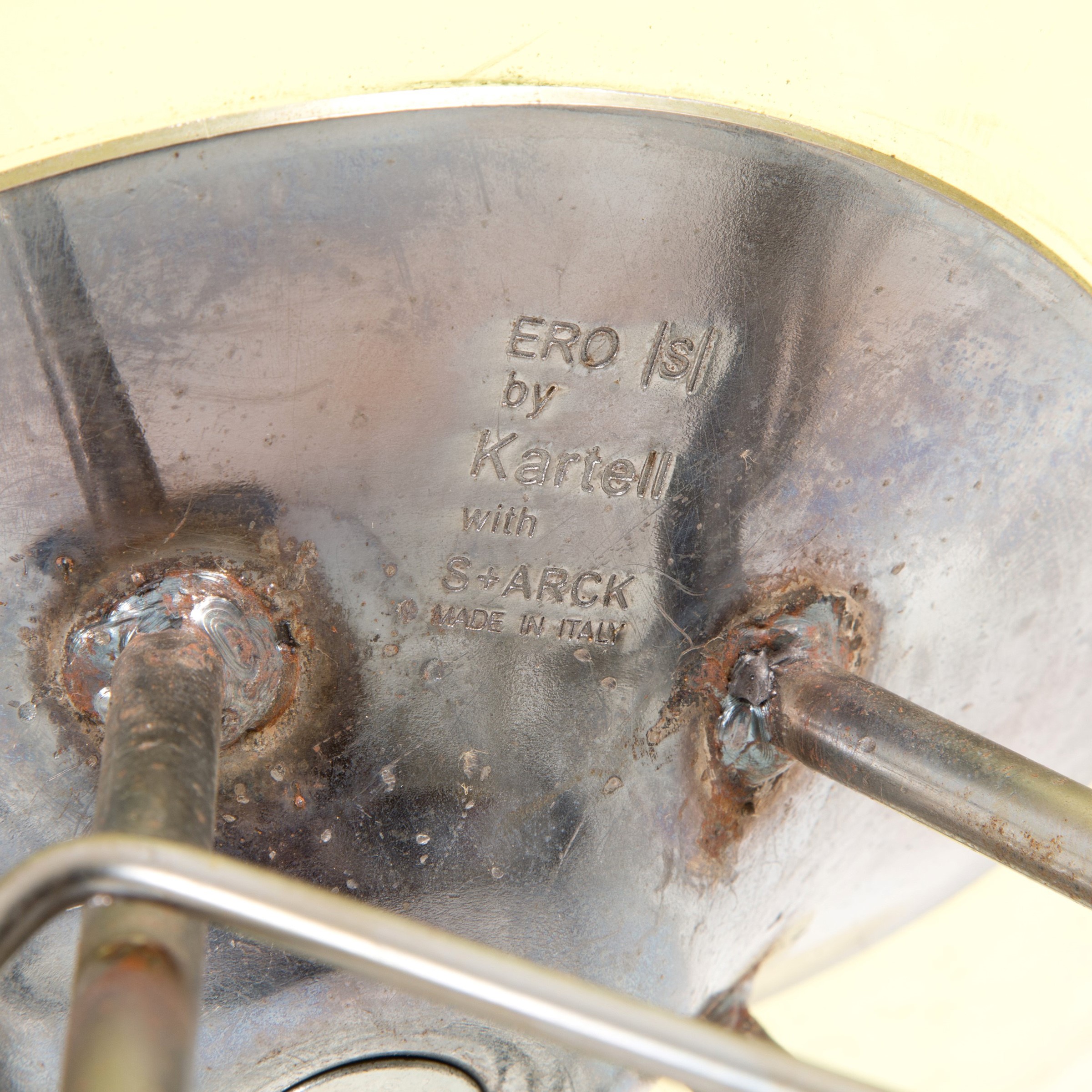 Philippe Starck, prod. Kartell e S+arck, Sedia girevole modello “Eros”