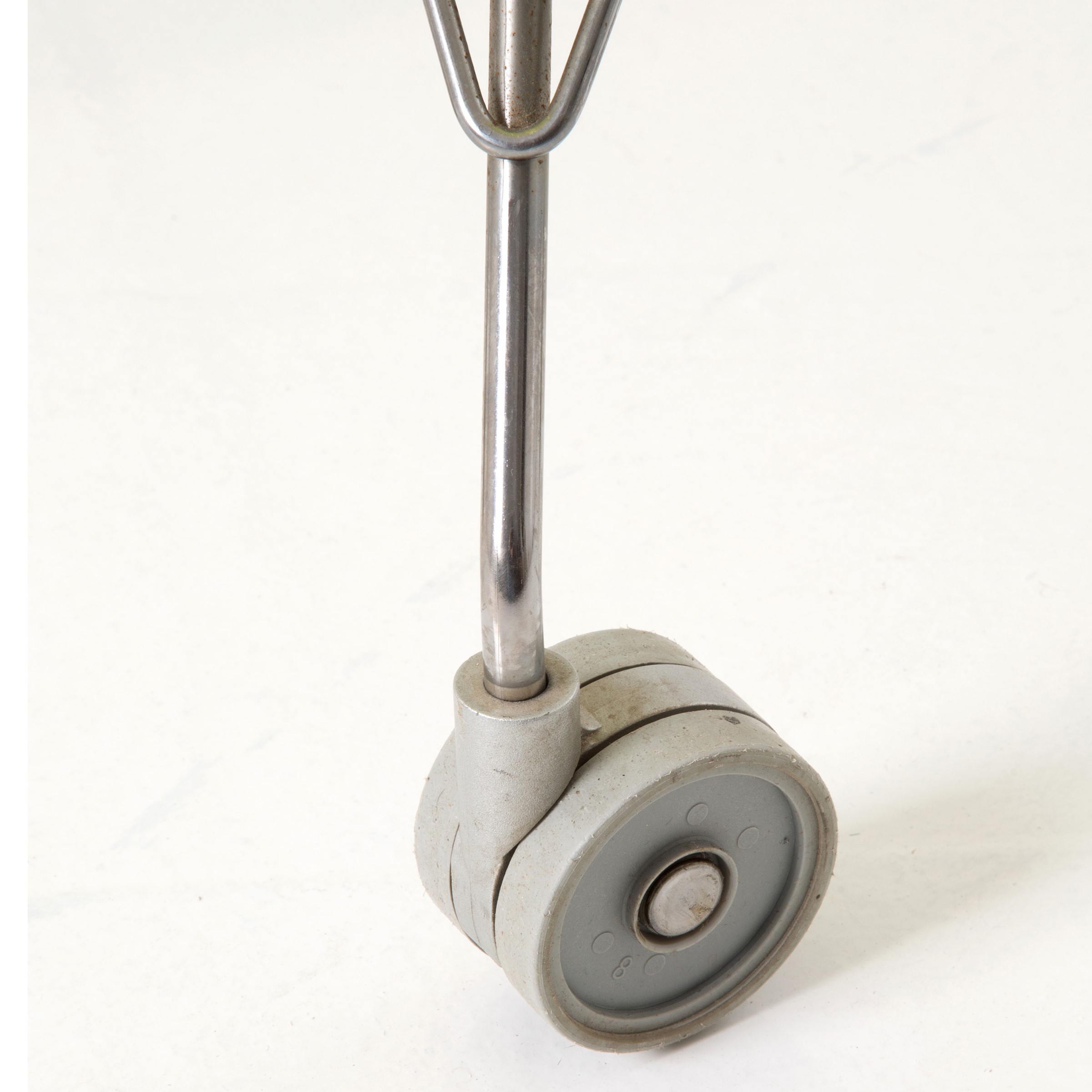 Philippe Starck, prod. Kartell e S+arck, Sedia girevole modello “Eros”