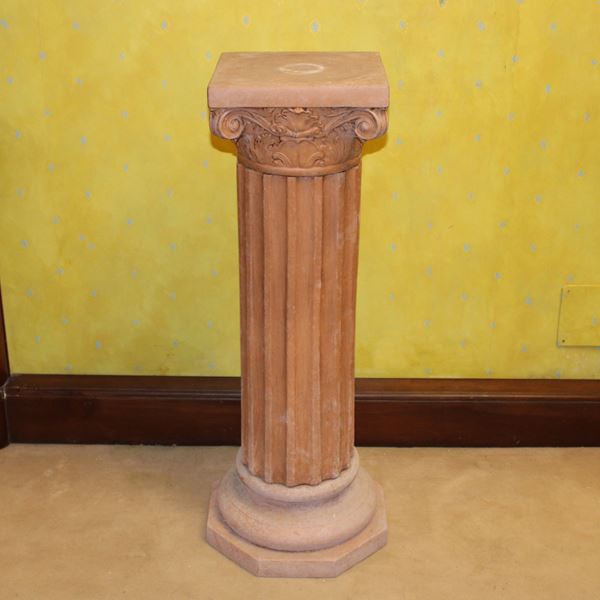 Colonna in terracotta
